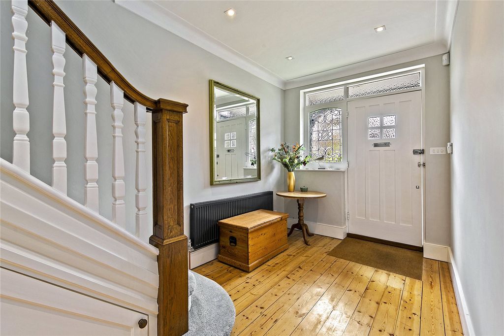 Property photo 2 of 13 Picture No. 32