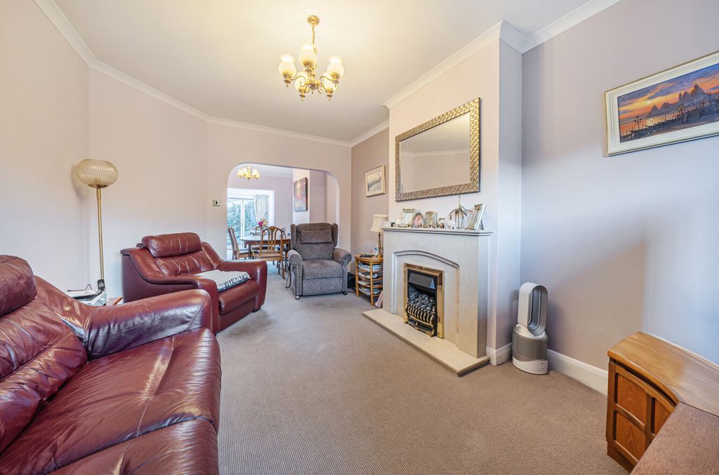 Property photo 3 of 16 Reception Room