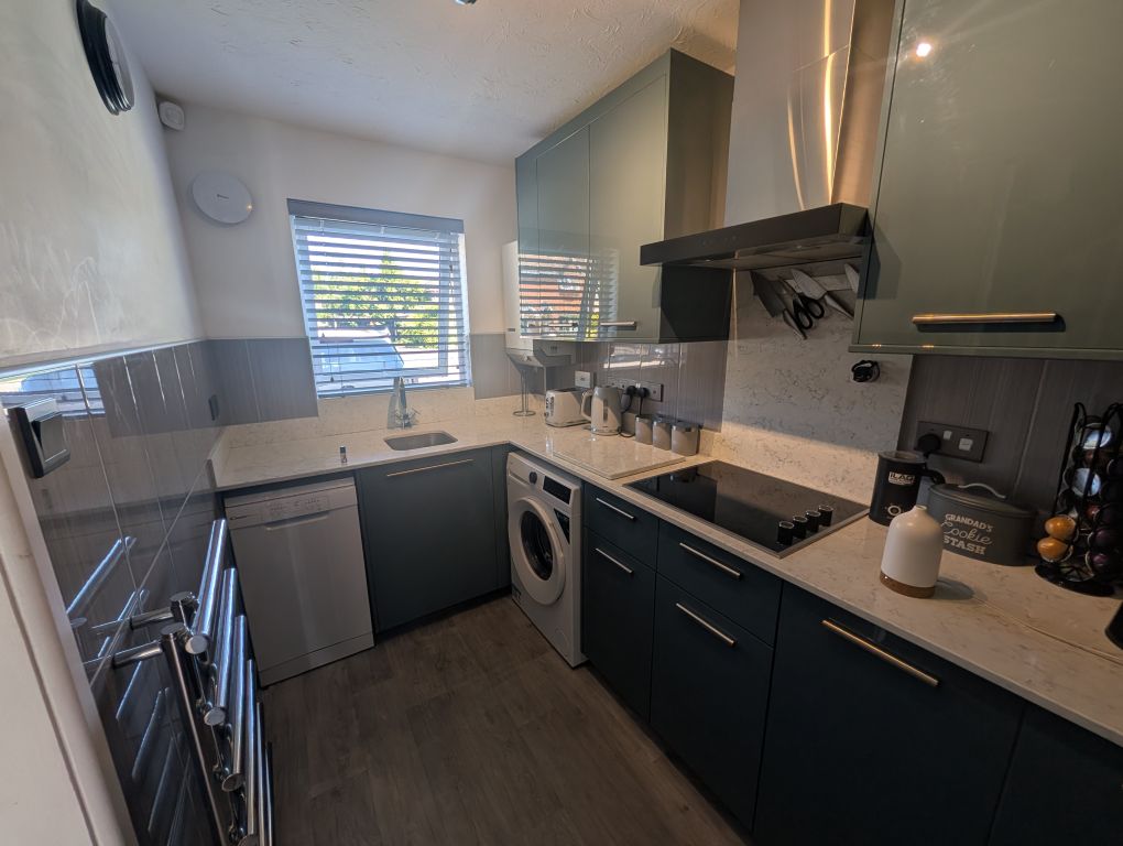 Property photo 2 of 13 7486