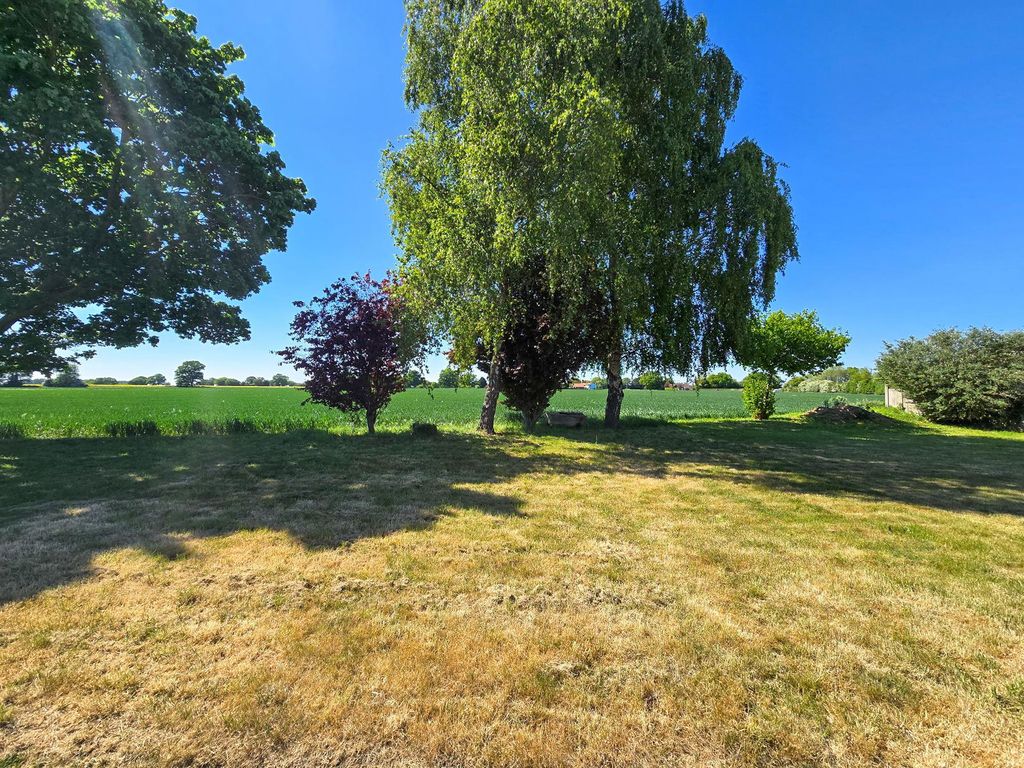 Property photo 3 of 20