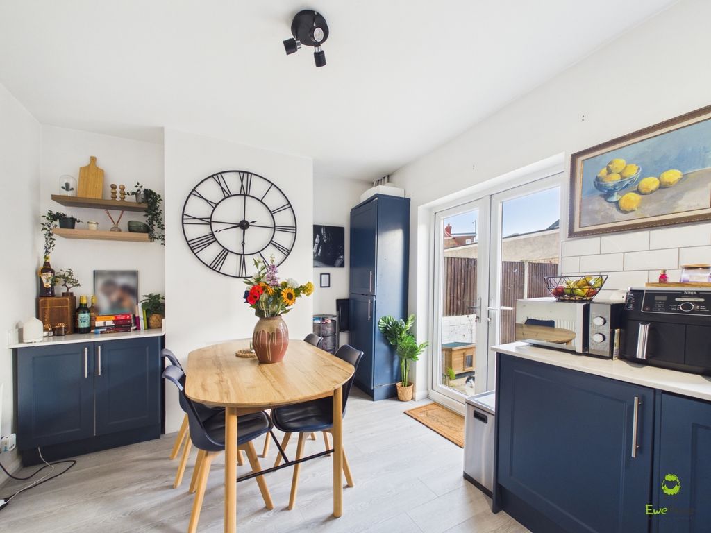 Property photo 3 of 9 Presented By Robert At Ewemove Bexleyheath And Dar