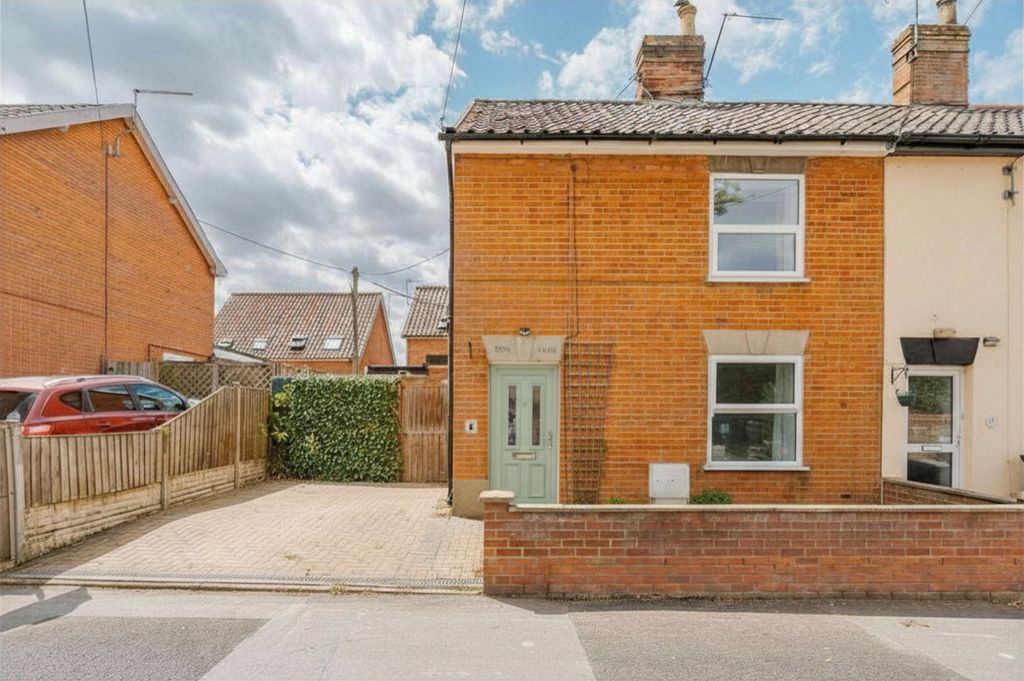 Property photo 1 of 11