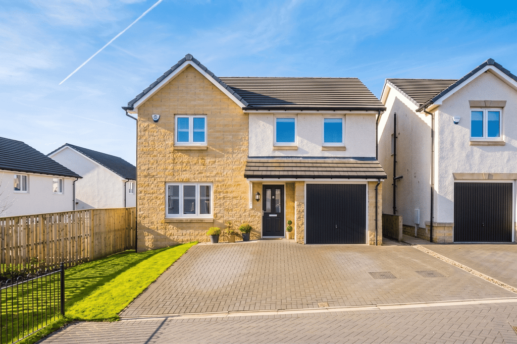 Property photo 1 of 27