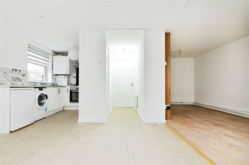 Property photo 3 of 16 Interior