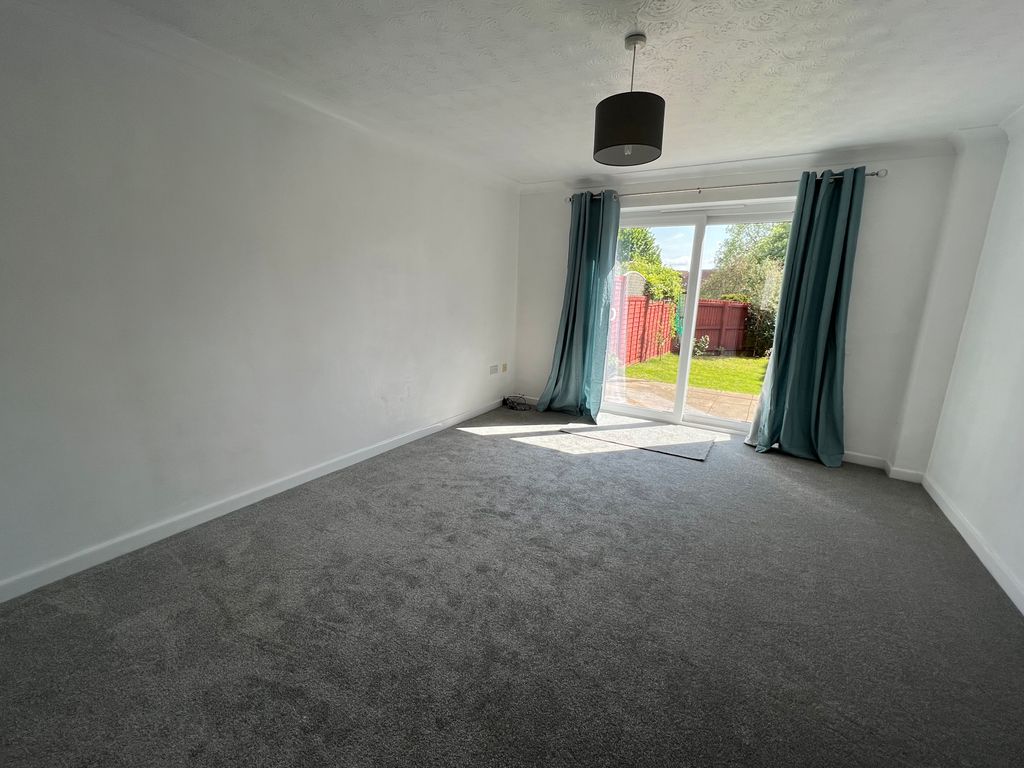 Property photo 3 of 8 Living Room