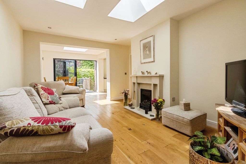 Property photo 2 of 19 Pbox-Img.Jpg