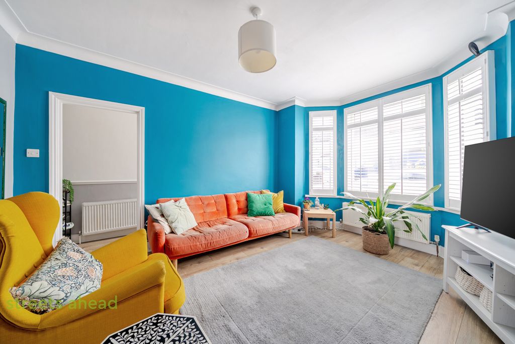 Property photo 2 of 17 Ad1c7d4E-B553-4Db...