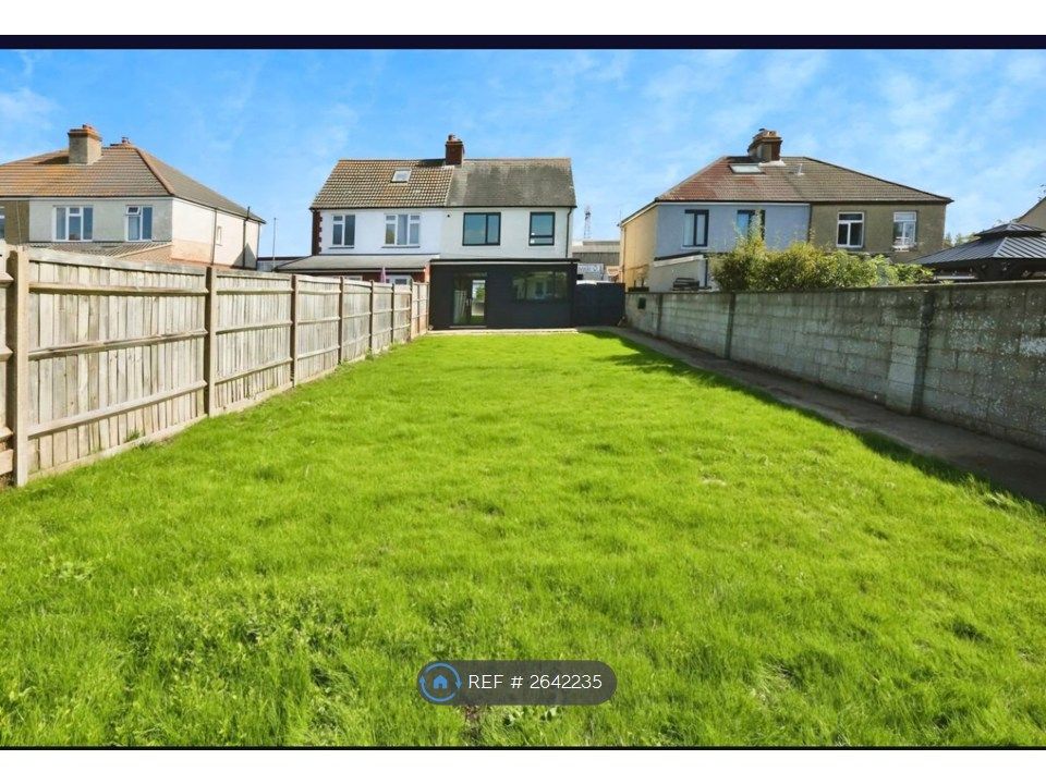 Property photo 3 of 17 Private Garden