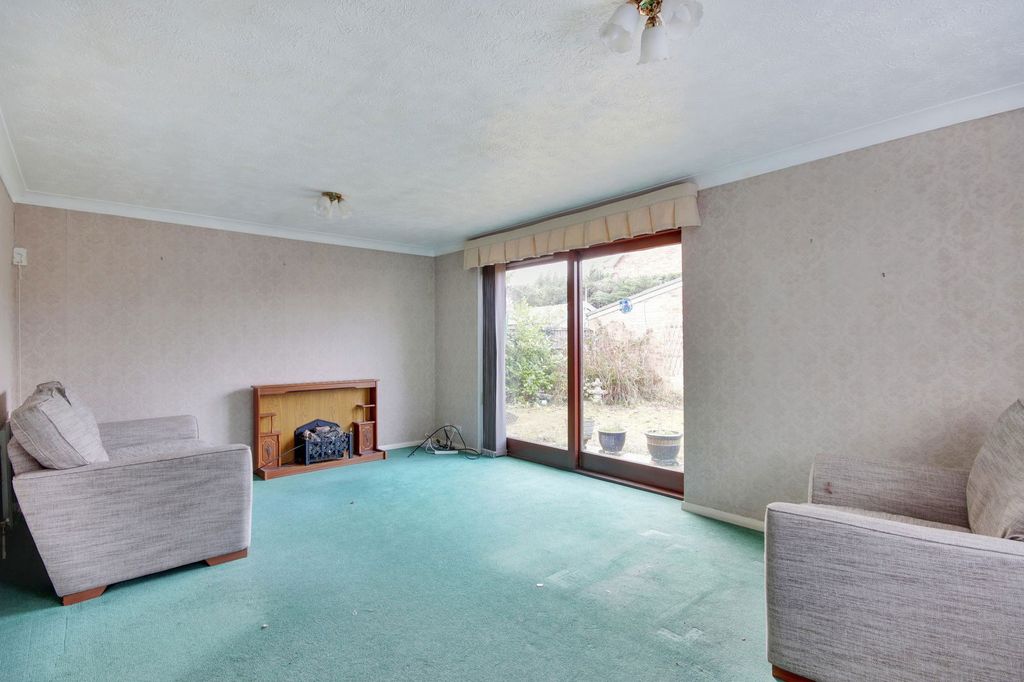 Property photo 3 of 13