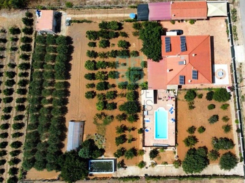 Property photo 3 of 57