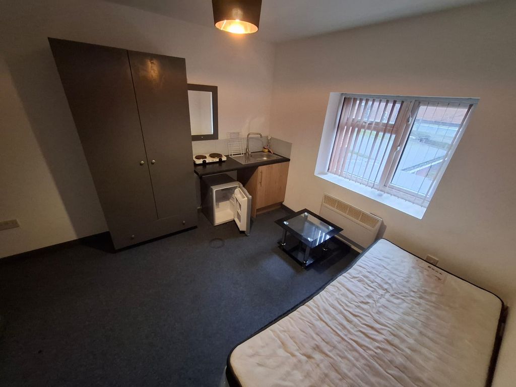 Property photo 1 of 3