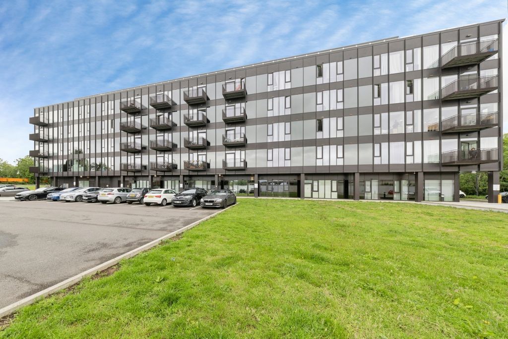 Property photo 1 of 15 Pbox-Img.Jpg