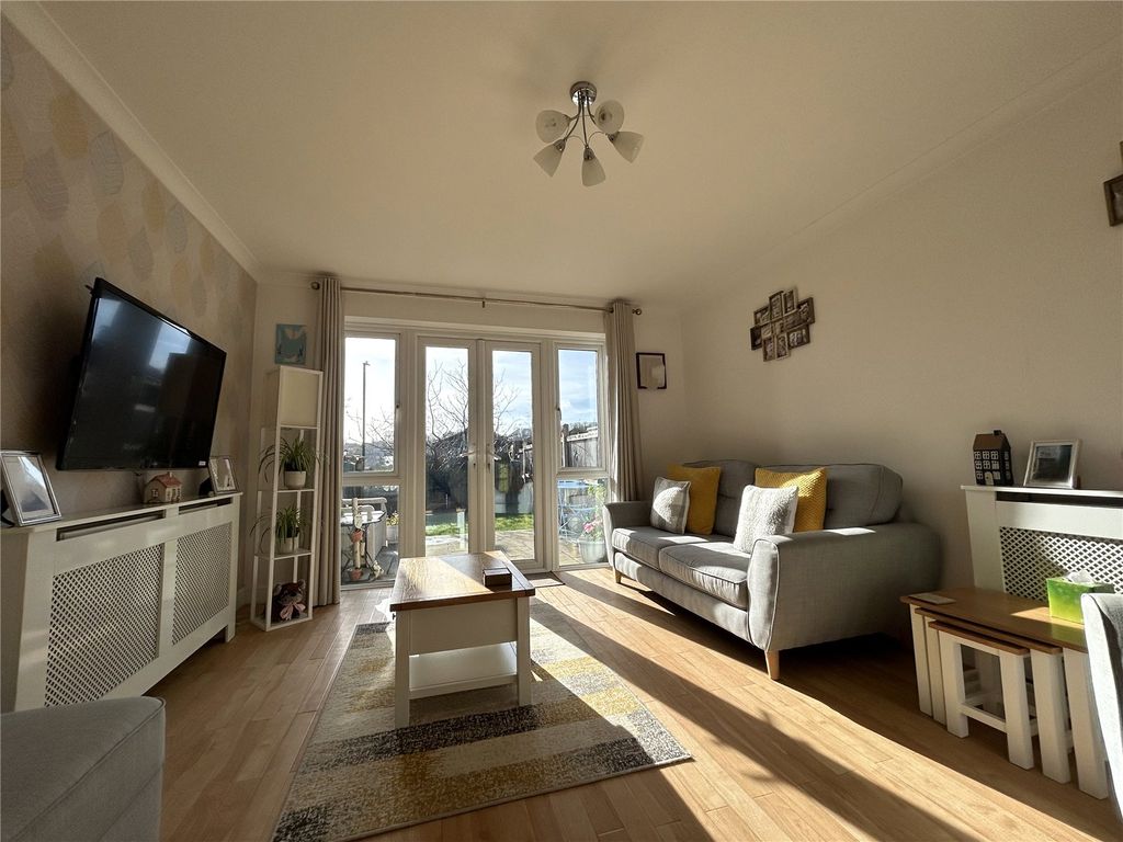 Property photo 3 of 11 Picture No. 14