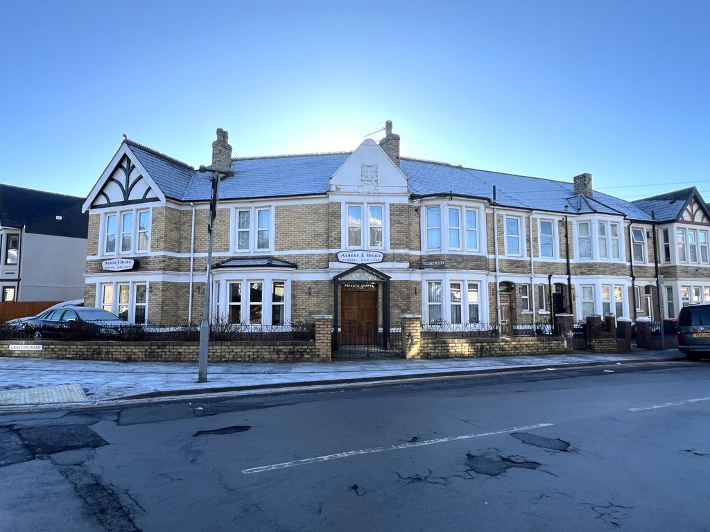 Property photo 1 of 12