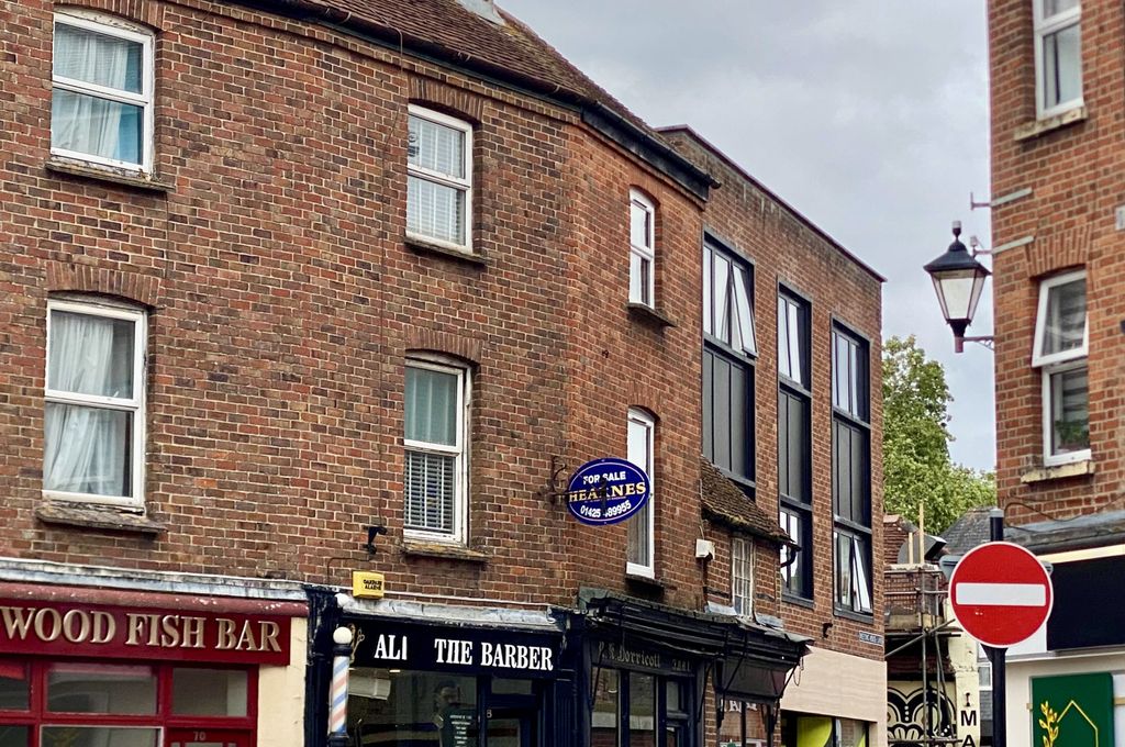 Property photo 1 of 14 2 Bedroom Two Storey Maisonette