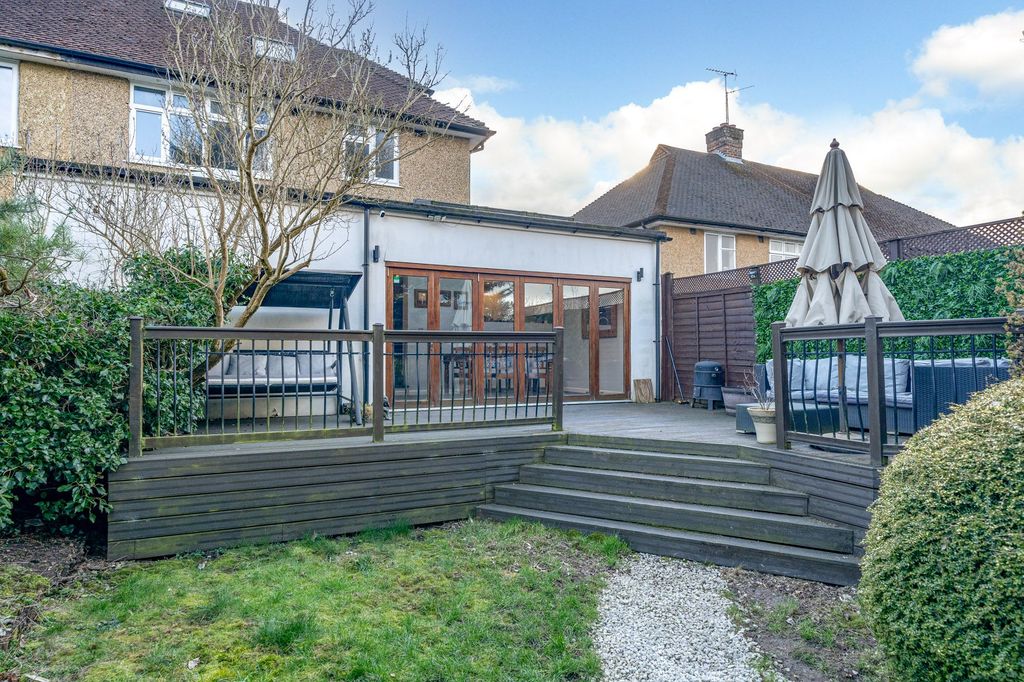 Property photo 1 of 32