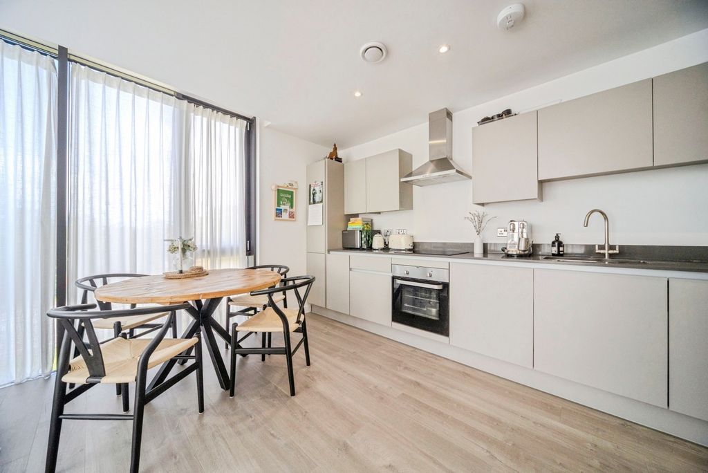Property photo 3 of 14 Pbox-Img.Jpg