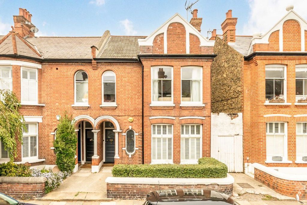 Property photo 1 of 9