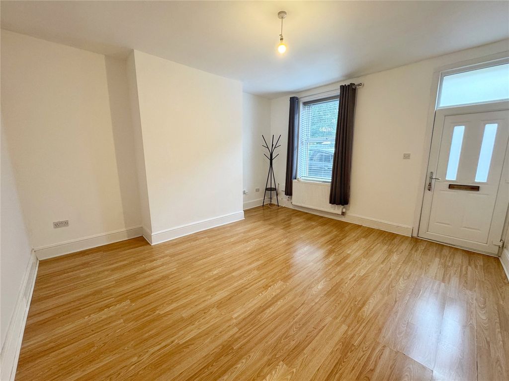 Property photo 2 of 18 Picture No. 36