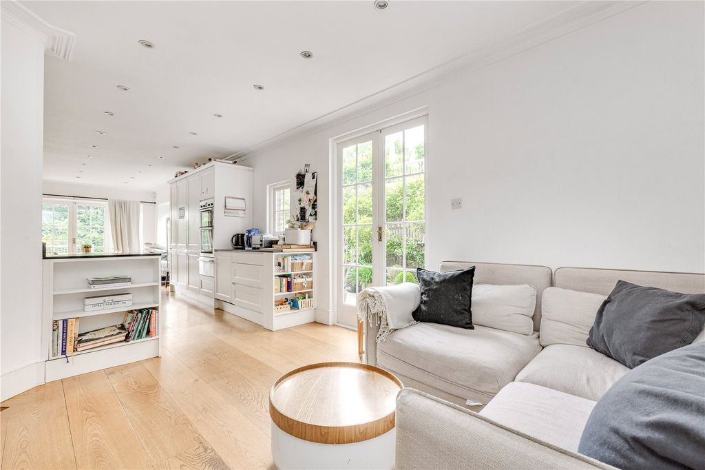 Property photo 1 of 17