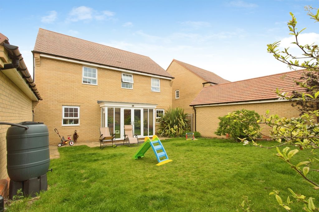 Property photo 2 of 16