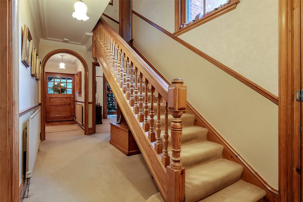 Property photo 2 of 24 Picture No. 25