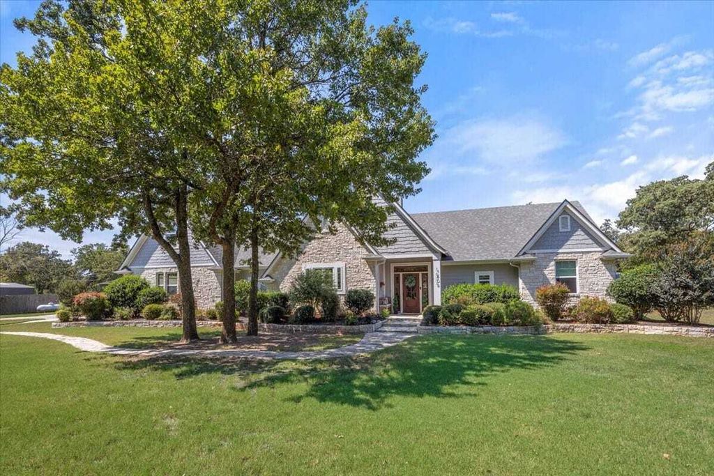 Property photo 1 of 31