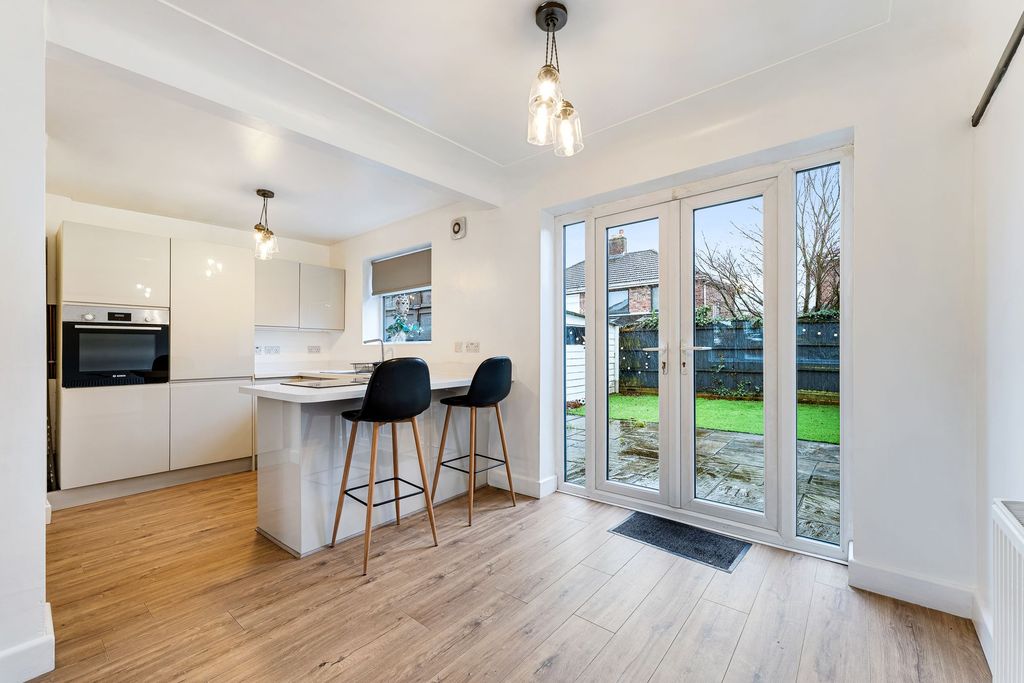 Property photo 3 of 22