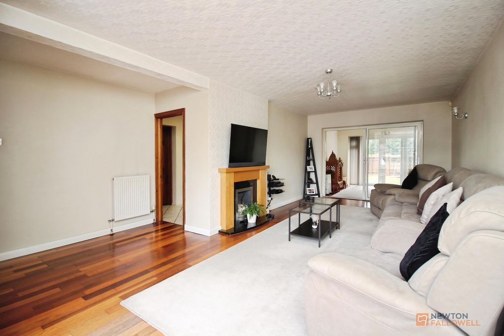 Property photo 3 of 27