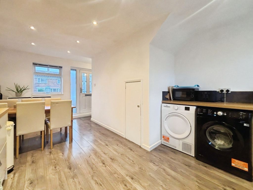 Property photo 3 of 15 4628436