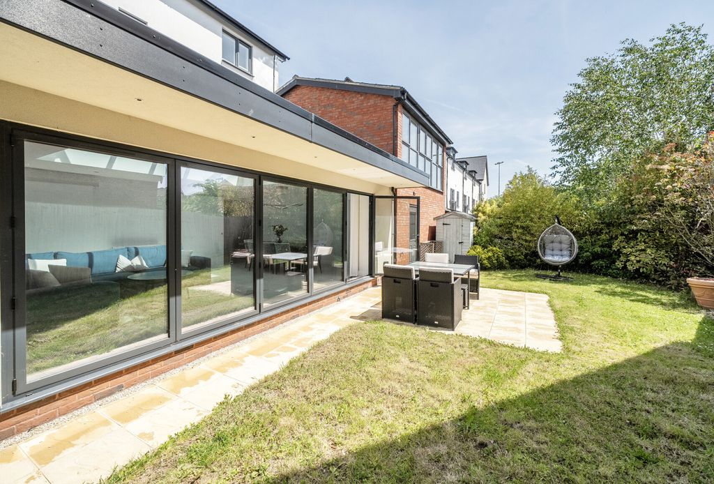 Property photo 1 of 20 1463138-18-6A106c...