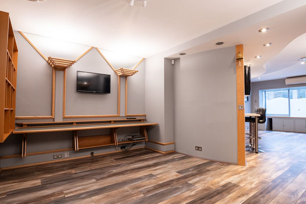 Property photo 3 of 7 Photo 3