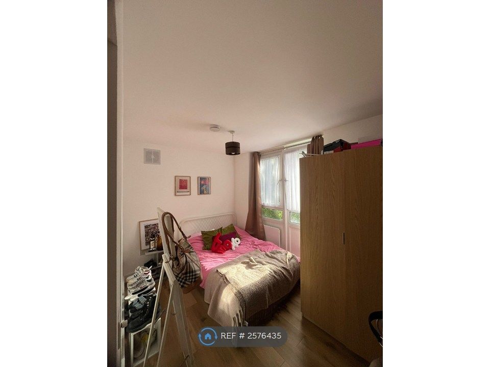 Property photo 3 of 5 Bedroom