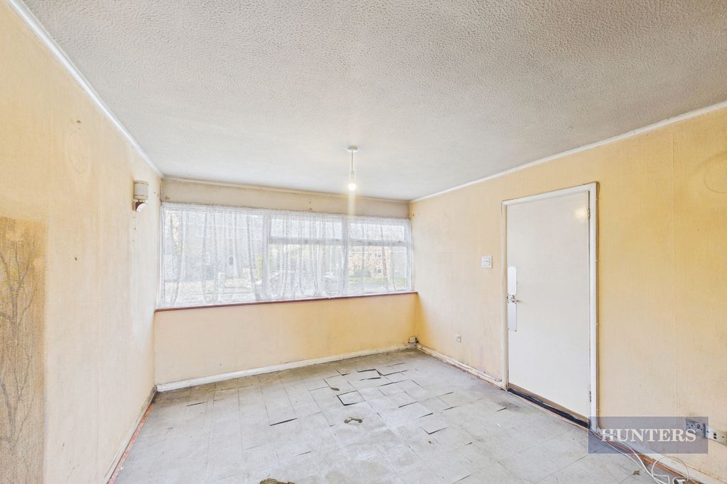 Property photo 3 of 12 Pbox-Img.Jpg