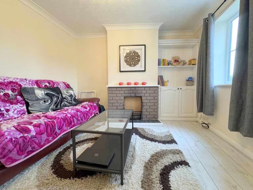 Property photo 2 of 19