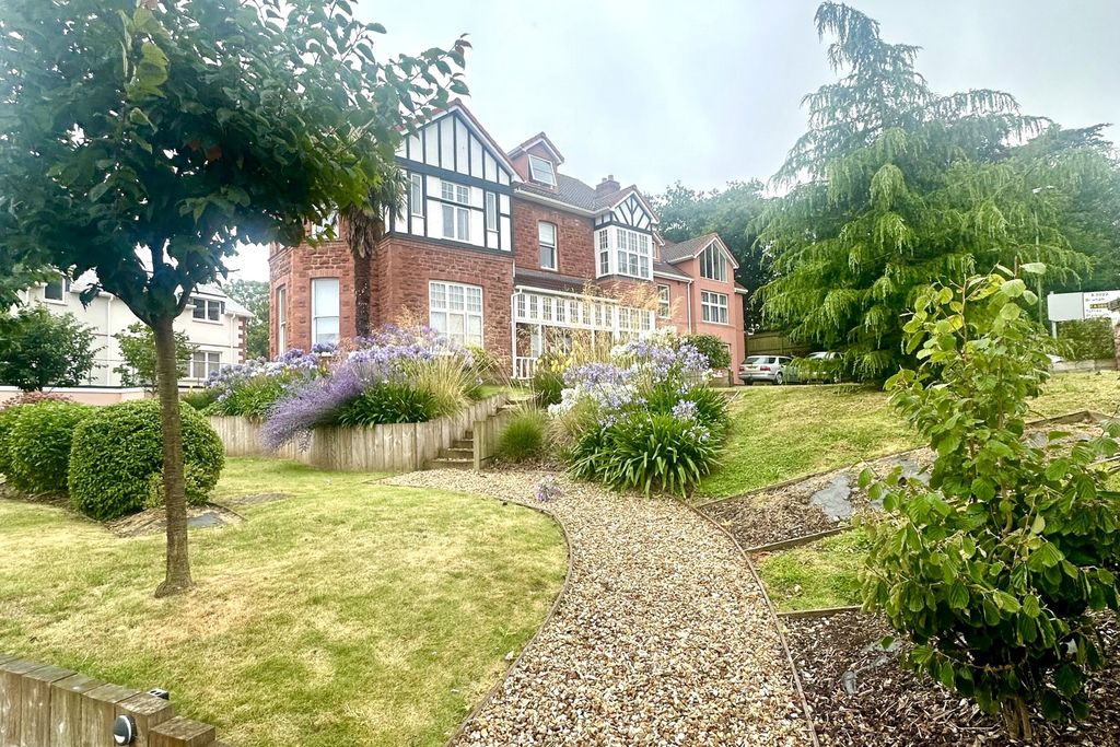 Property photo 2 of 11 2 - Picture No. 13