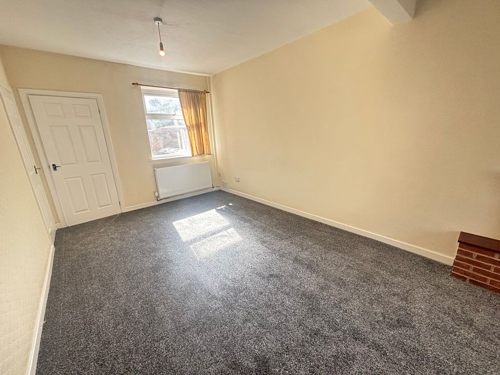 Property photo 2 of 11 Image