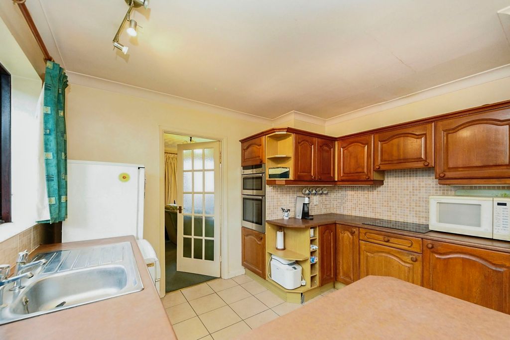 Property photo 3 of 15