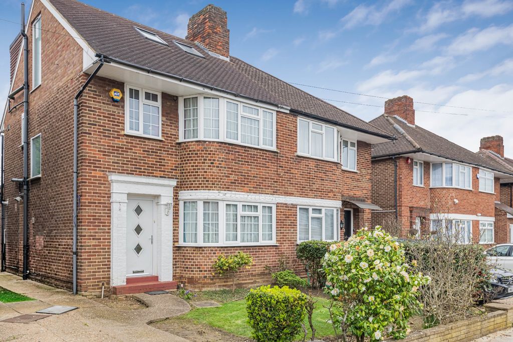 Property photo 1 of 30 Picture No. 12