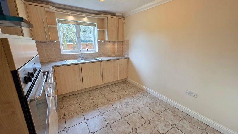 Property photo 3 of 15 Photo 2