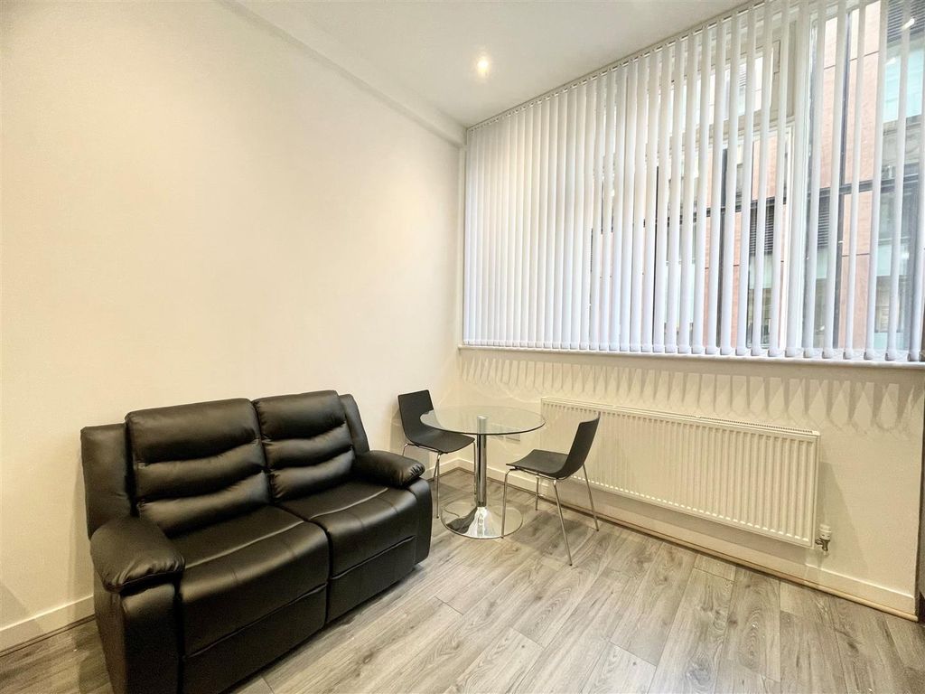 Property photo 3 of 7 Living Room.Jpg