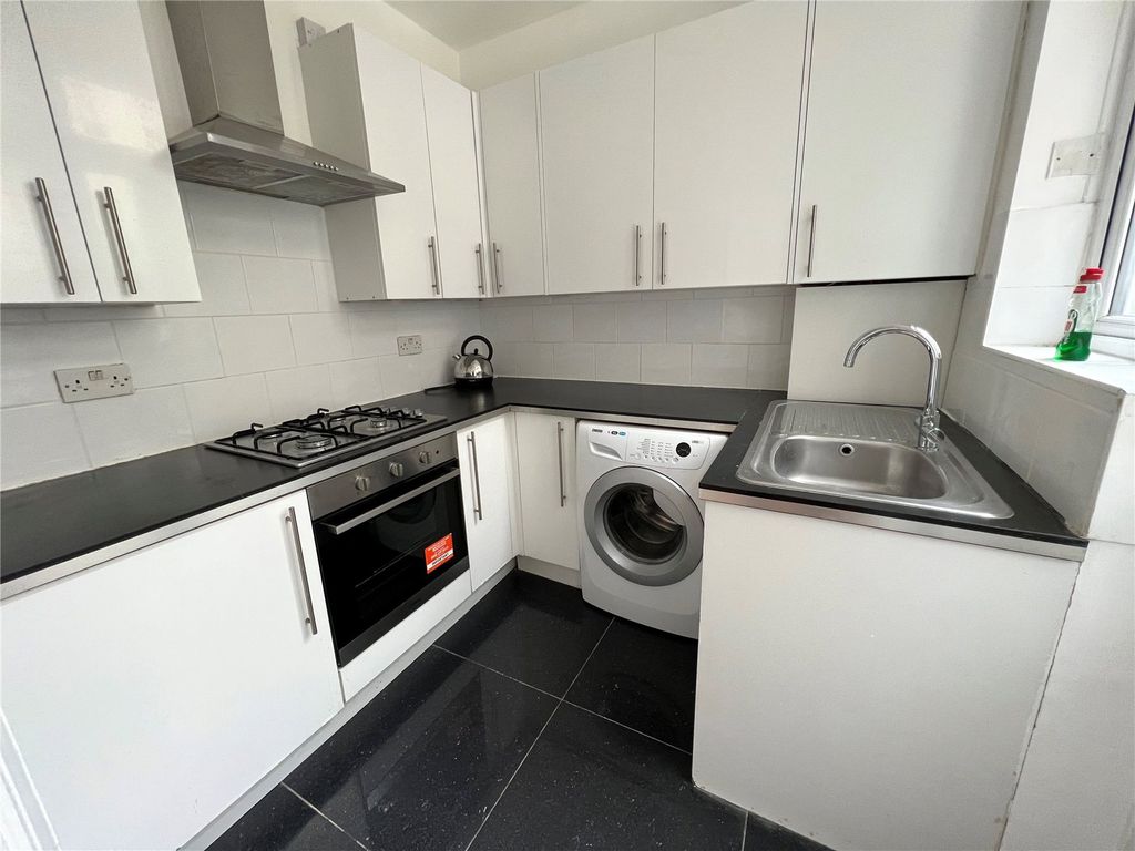 Property photo 3 of 9 Picture No. 21