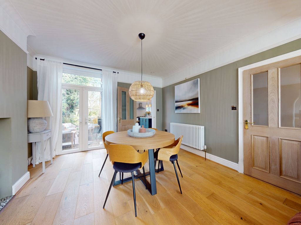 Property photo 3 of 36