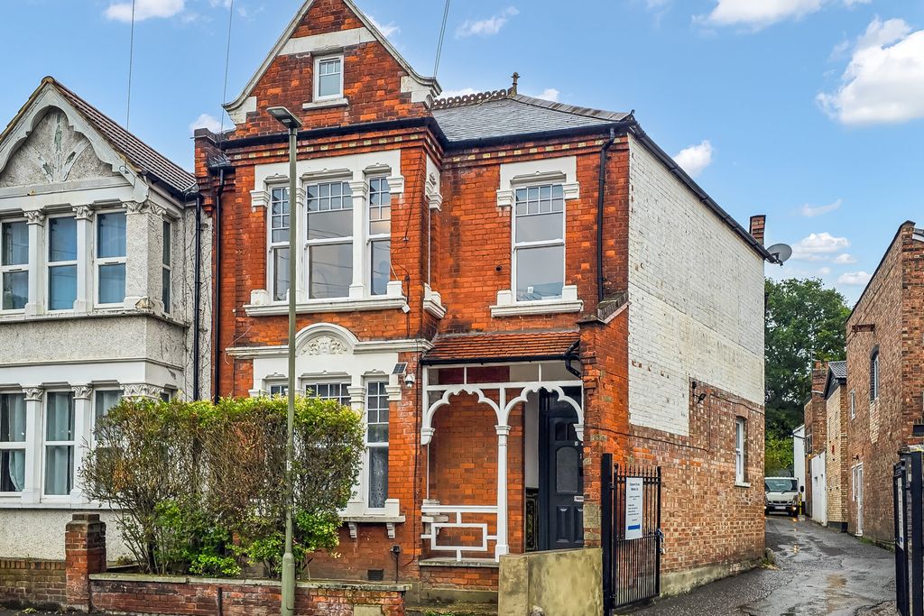 Property photo 1 of 27