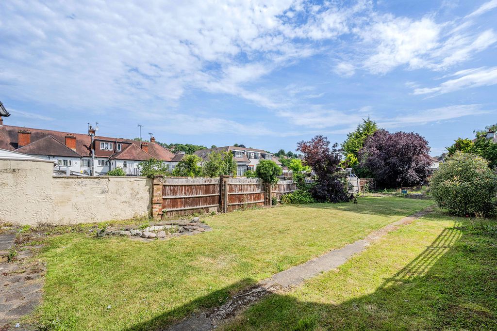 Property photo 3 of 11