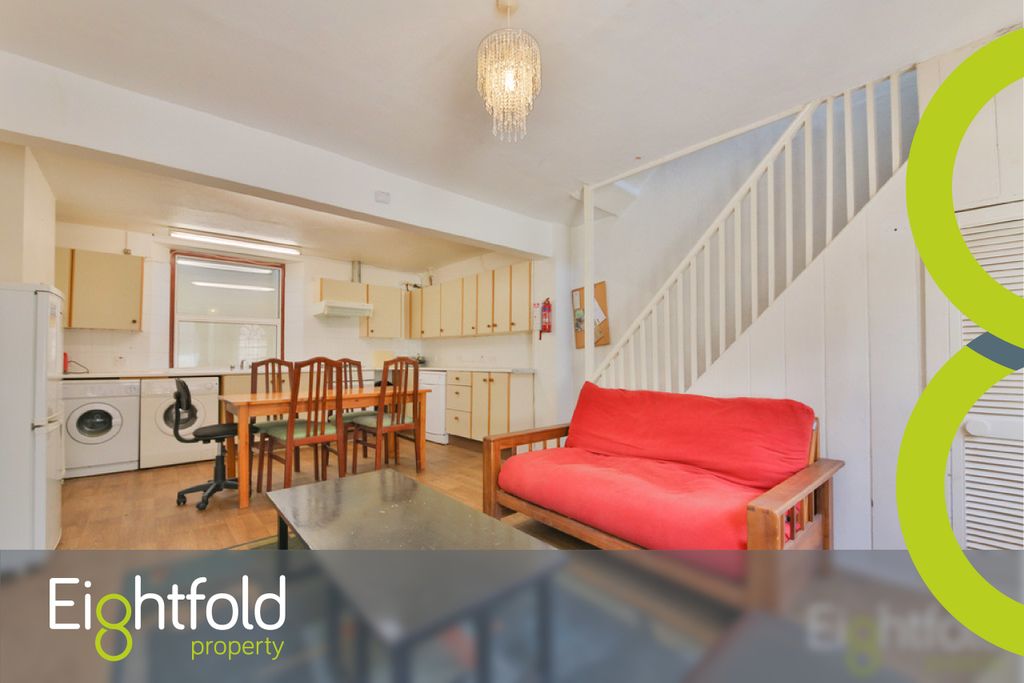 Property photo 1 of 11 Image