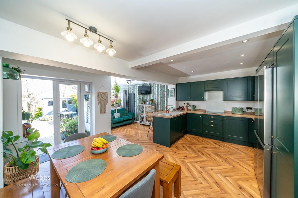 Property photo 2 of 26 Â© Webbs Estate Agents Â© (165 Of 185).Jpg