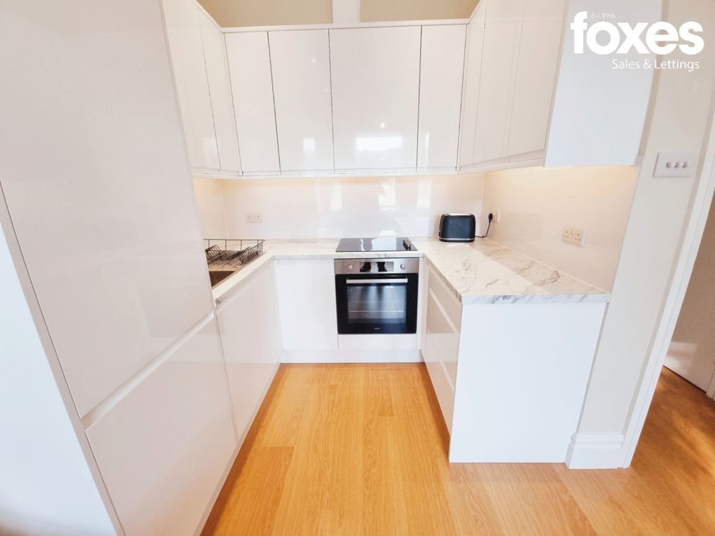 Property photo 2 of 9 3478983