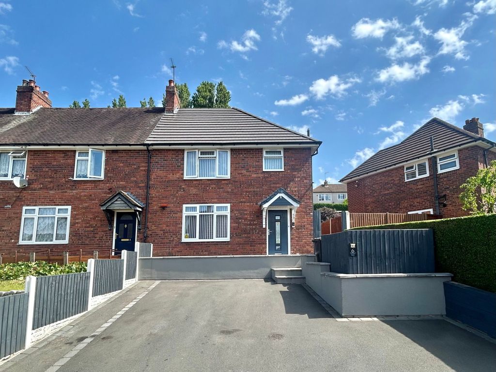 Property photo 1 of 32