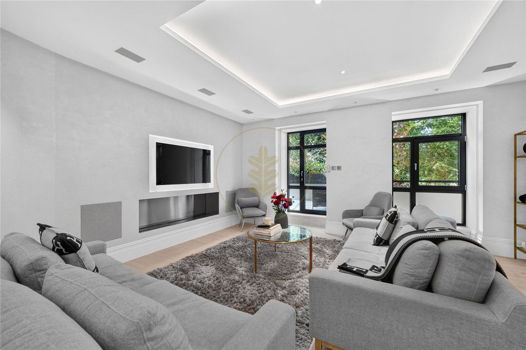 Property photo 2 of 13 Picture No. 02
